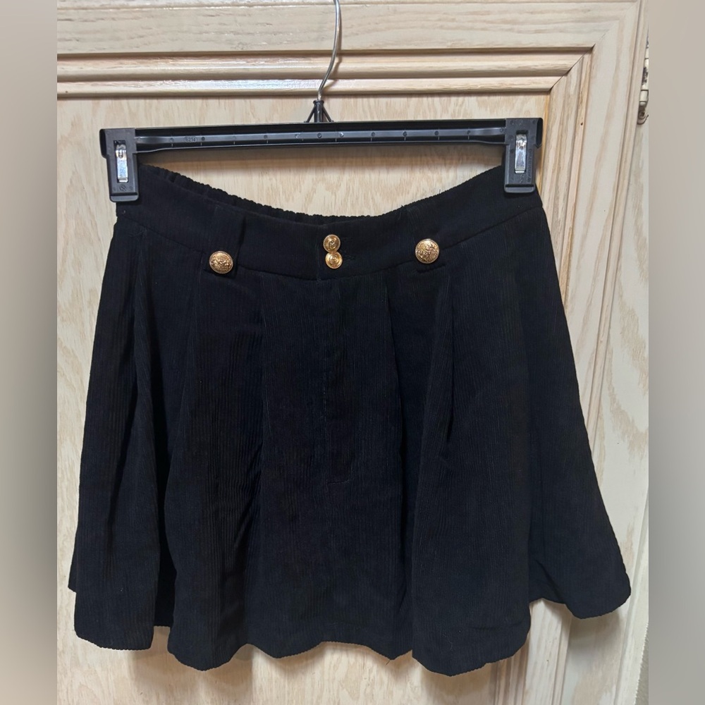 Woman’s Shein Corduroy Black Skirt with Gold Buttons Pleated Stretch Size Medium